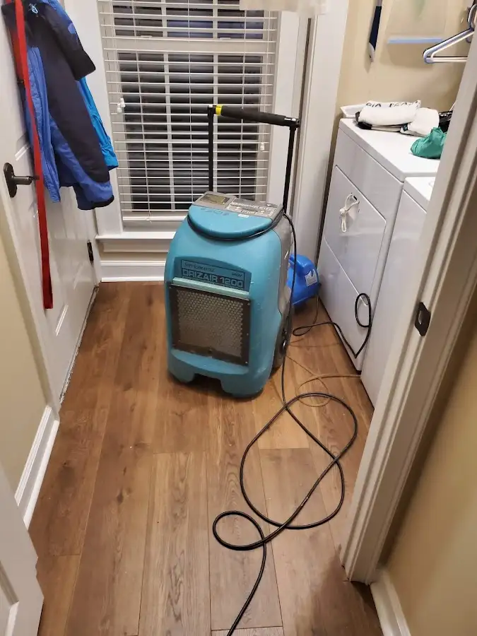 Commercial dehumidifier deployed for Flood Damage Cleanup in Oak Forest